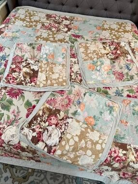 Pottery Barn King Size “Carolina” reversible Quilt And 3 Euro Shams